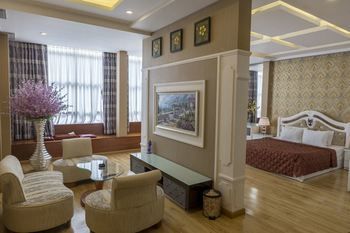 Saga Hotel Хошимин Экстерьер фото